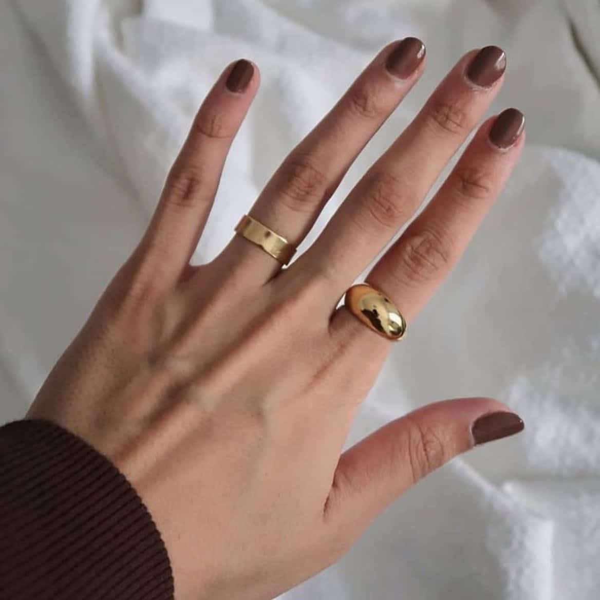 8. Minimal Mocha Short Nails - light brown nail ideas