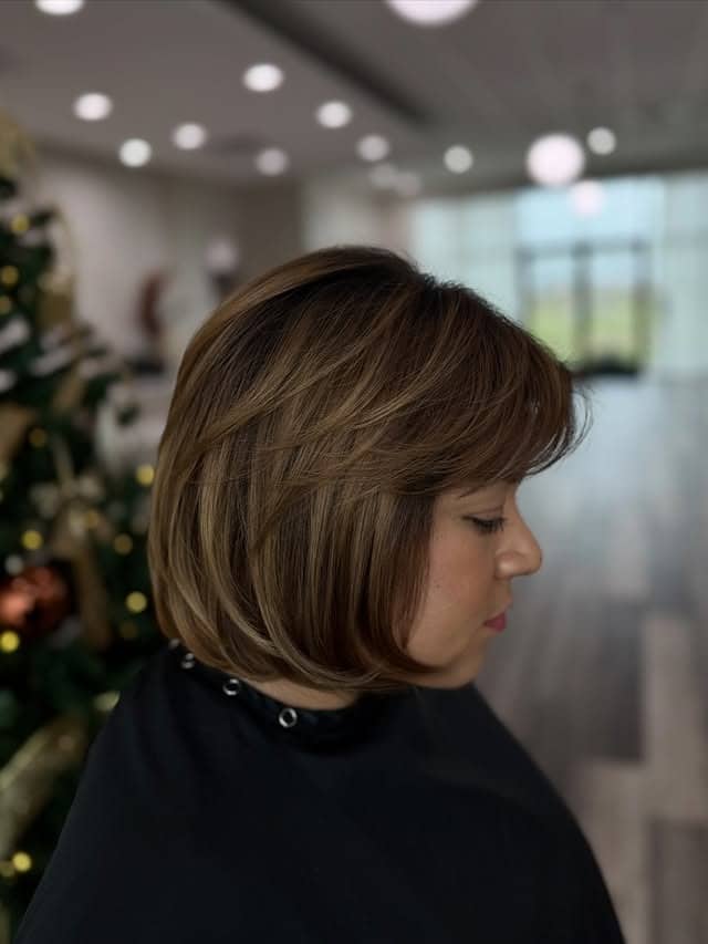 4. Rounded Bob with Subtle Highlights in Chestnut Brown - Bob Hairstyles