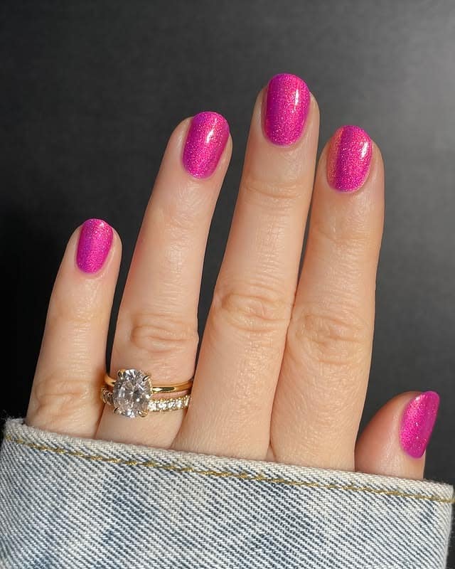 18. Metallic Fade Magenta Almond Nails - magenta nail ideas