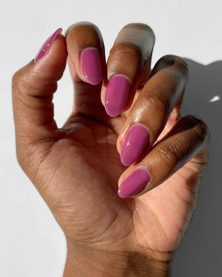 22. Classic Gloss Magenta Almond Set - magenta nail ideas