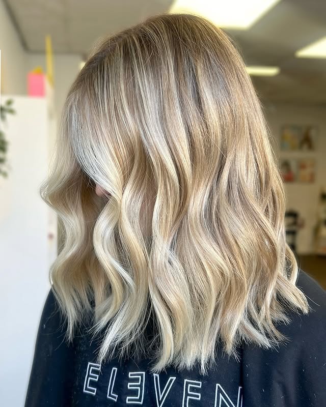 12. Textured Blonde Bob with Natural Lowlights - Blonde Hair with Lowlights