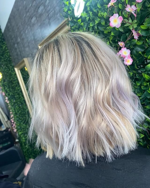 6. Wavy Choppy Bob in Pearly Blonde - Choppy Bob Hairstyles