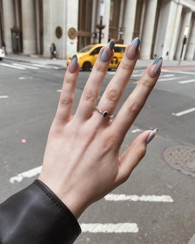 9. Urban Coastal Gradient Nails in Grey and Blue - nautical nail ideas