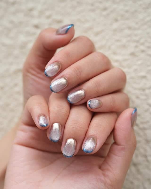 3. Icy Silver Ombre Chrome Short Nails - ombre chrome nail ideas