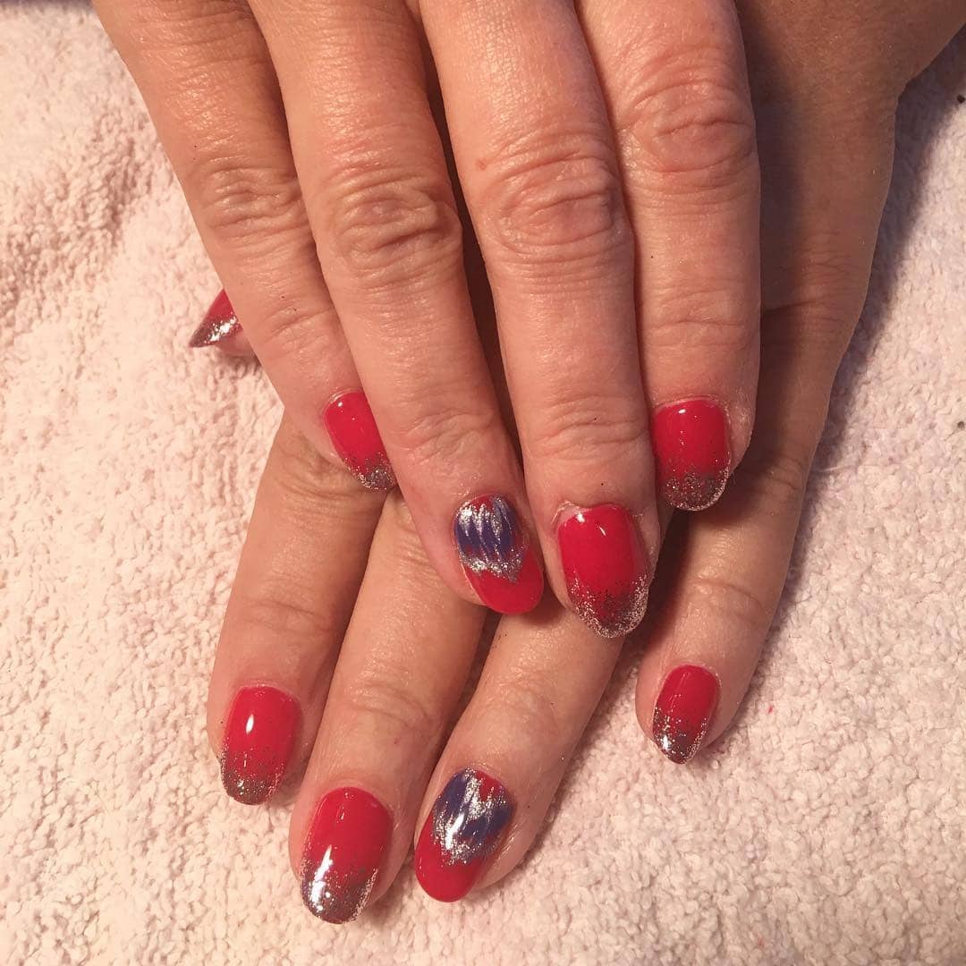 14. Red Peacock Feather Glitter Nails - peacock nail ideas