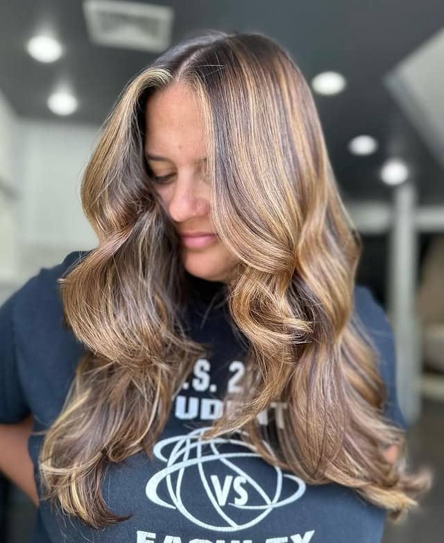 5. Golden Beige Balayage with Soft Curls - Fall Hair Colors