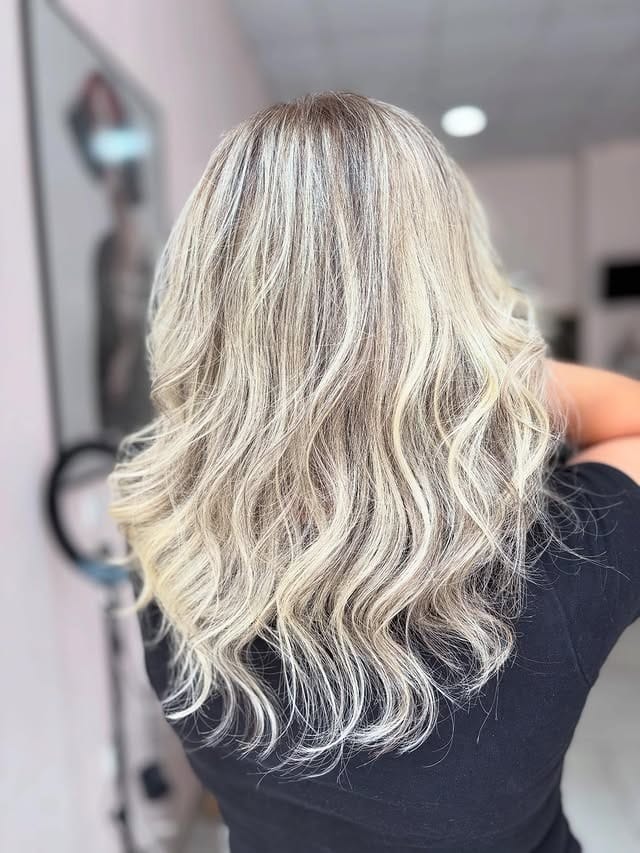 7. Icy Blonde Ombre with Shadow Root - Ombre Hair Color