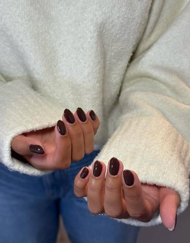 13. Dark Cocoa Rounded Short Nails - short brown nail ideas