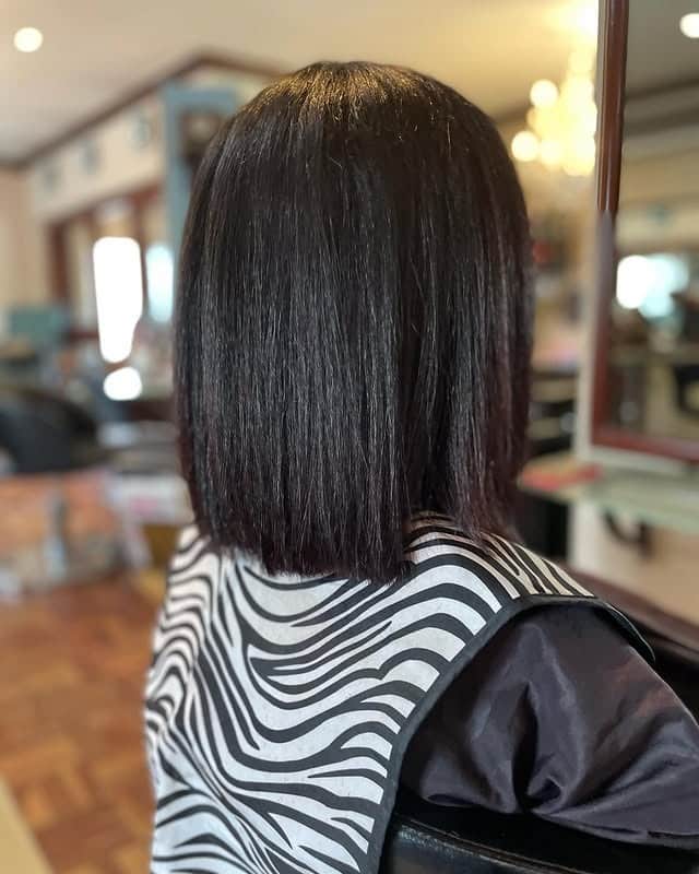 12. Sleek Shoulder Bob in Natural Black - Shoulder Length Hair