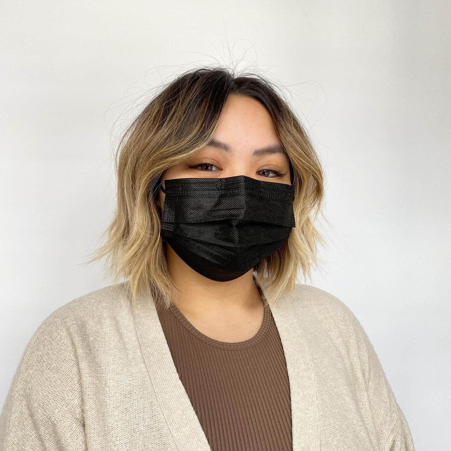 16. Lived-In Shaggy Bob with Bronde Blend - Shaggy Bob Hairstyles