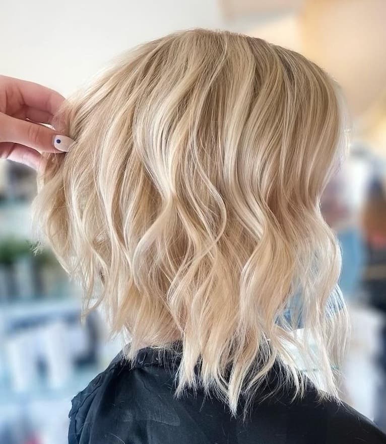 22. Textured Wavy Stacked Bob in Light Cream Blonde - Stacked Bob Hair