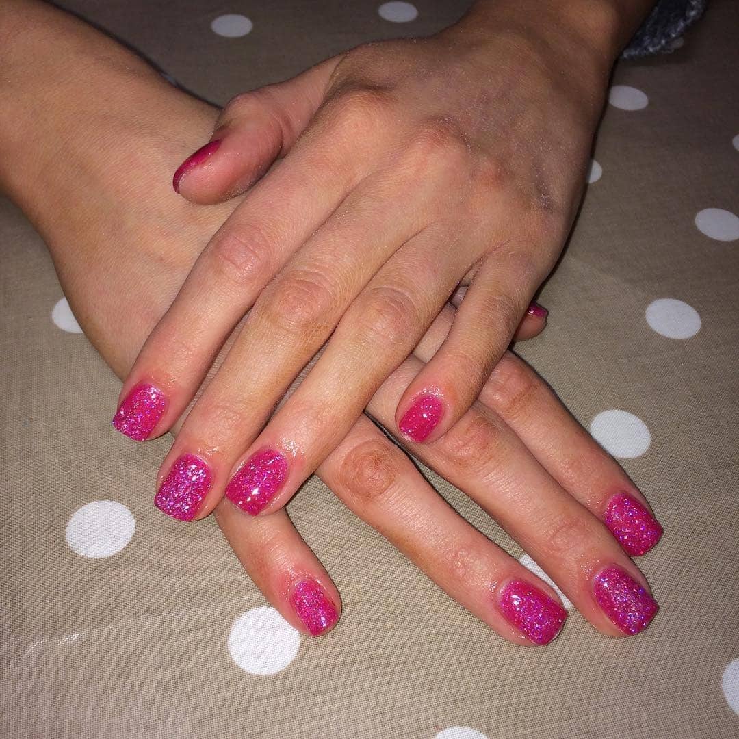 20. Bright Pink Glitter Short Square - sparkly pink nail ideas