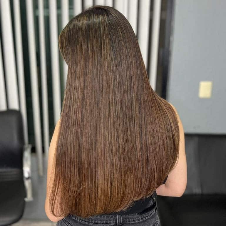 8. Cinnamon Mocha Sleek Finish - Cinnamon Hair Color