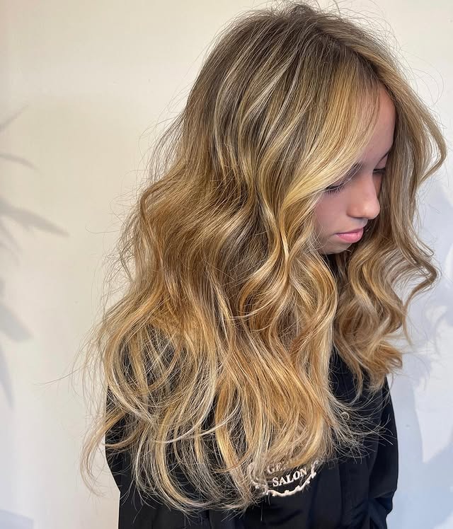 10. Honey Blonde Ombre with Soft Waves - Honey Hair Color
