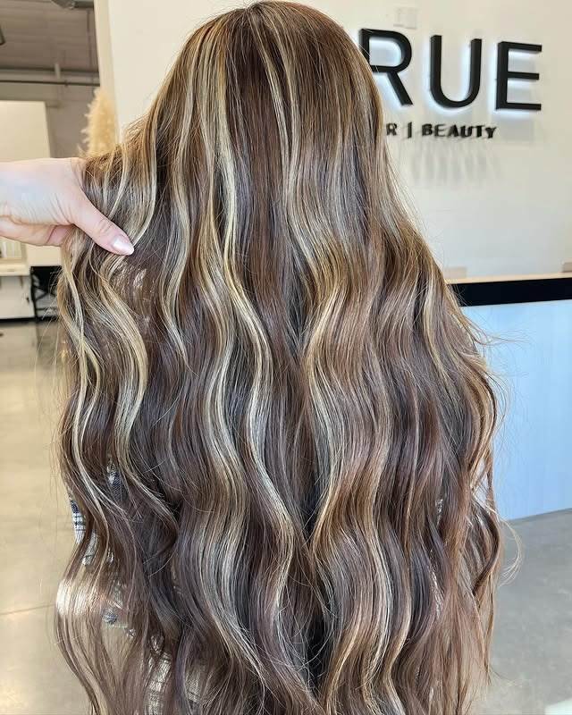 14. Multi-Tonal Honey Blend with Loose Texture - Honey Hair Color