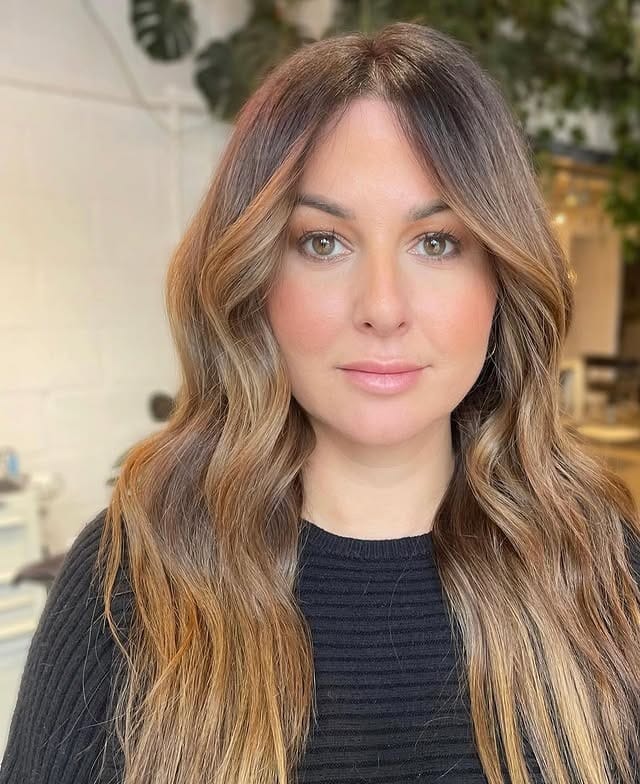 16. Honey Face-Framing Highlights with Long Waves - Honey Hair Color