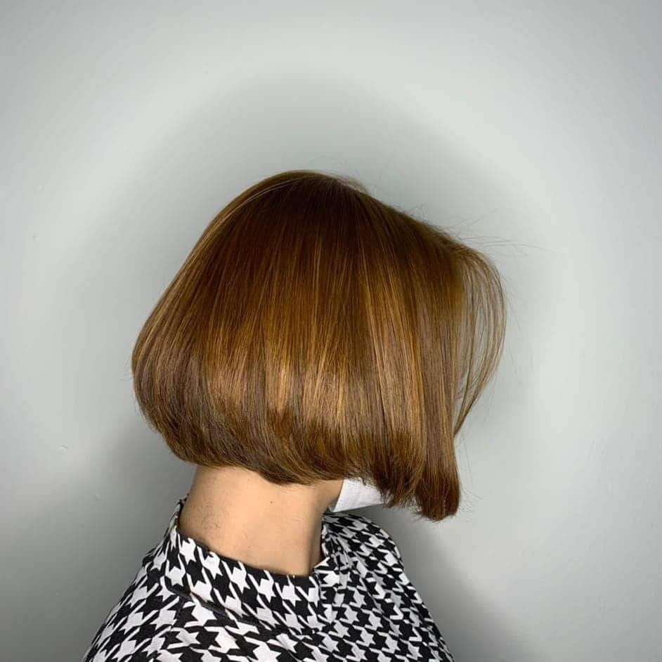 21. Warm Chestnut Blunt Short Bob - Short Bob Hair