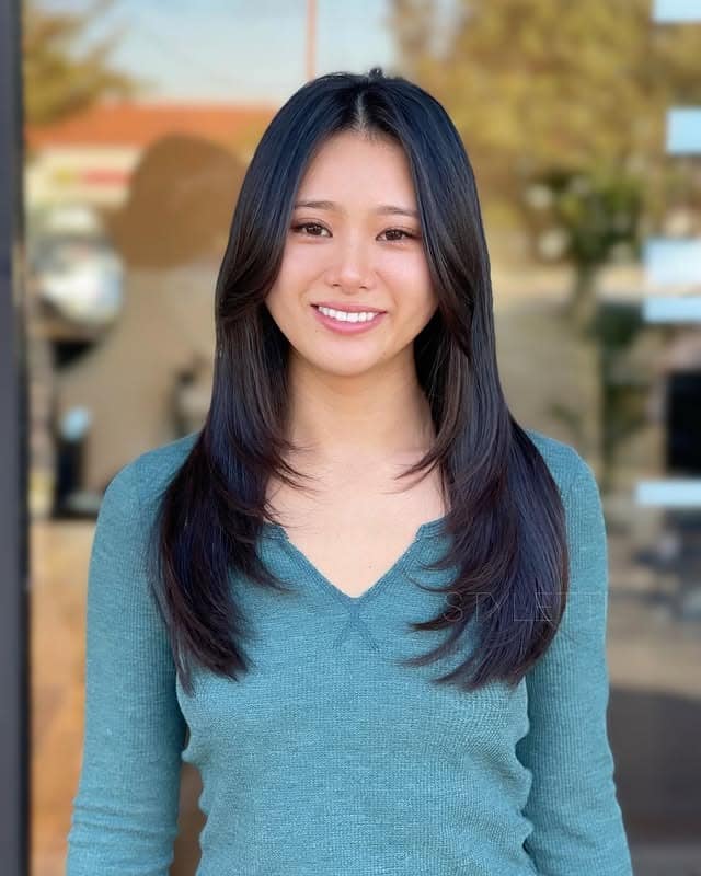 5. Natural Curtain Bangs with Classic Black - Curtain Bangs Hairstyles