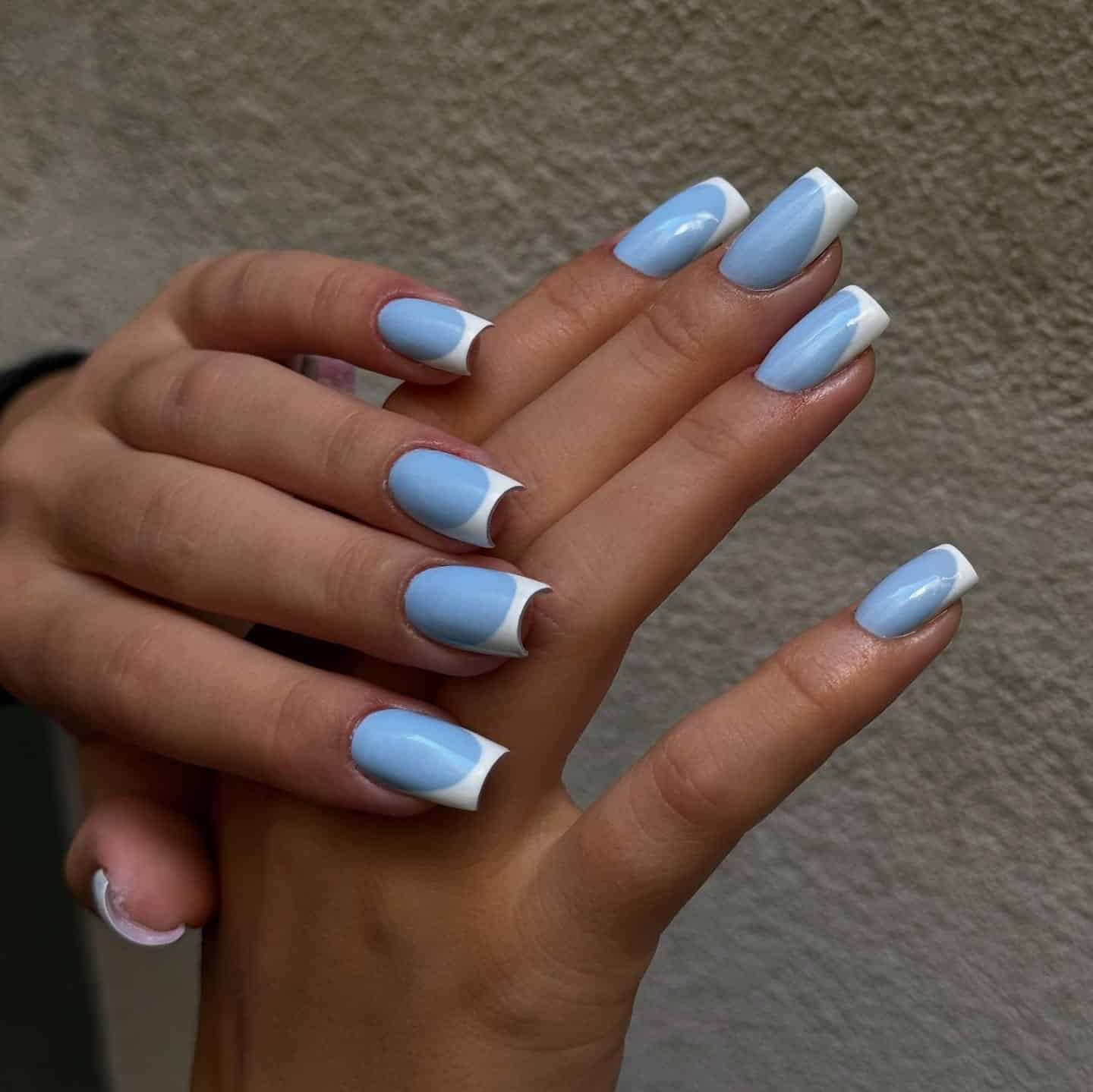 17. Soft Blue Gradient Short Nails - white and blue nail ideas