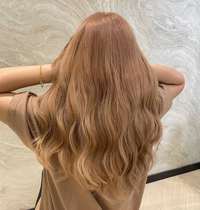2. Classic Honey Brown Loose Waves - Honey Brown Hair  Color