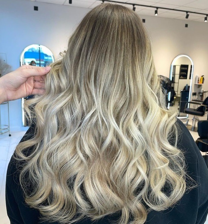 12. Ash Blonde Balayage with Blended Dark Roots - Blonde Hair with Dark Roots