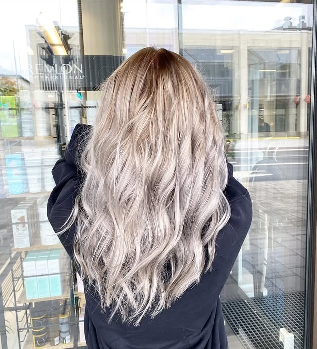 14. Silver Blonde with Cool Root Melt - Blonde Hair with Dark Roots