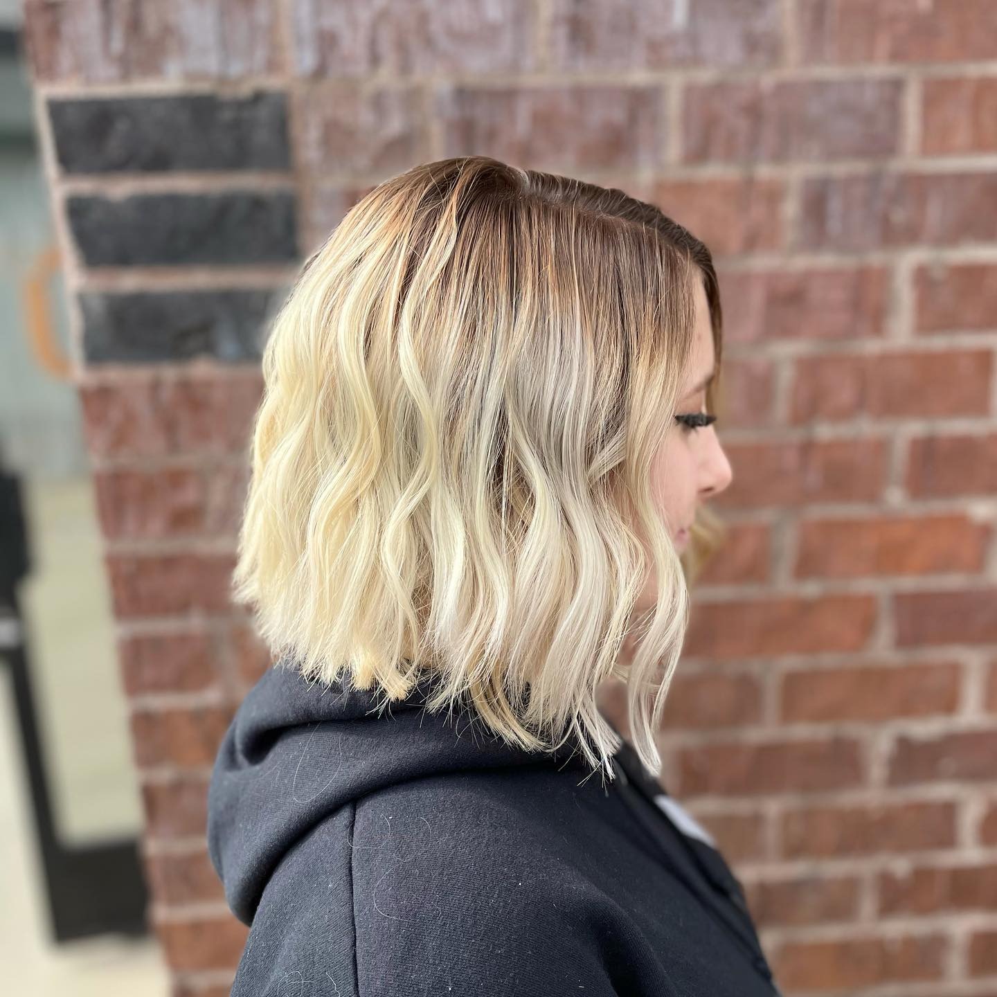 22. Rooted Blonde Bob with Loose Texture - Blonde Hair with Dark Roots