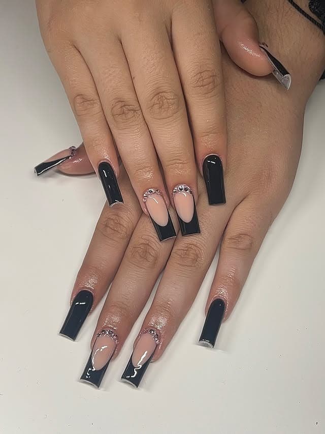 10. Glossy Black Square Nails with Subtle Taper - black square nail ideas