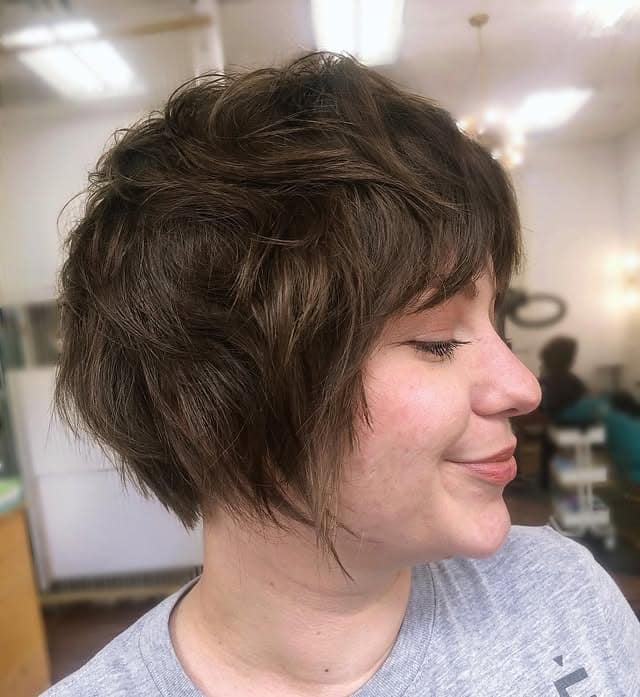 5. Tousled Chestnut Pixie Bob - Pixie Bob Haircuts