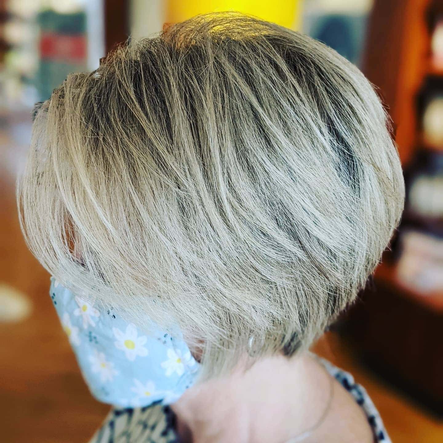 9. Silver Blonde Feathered Pixie Bob - Pixie Bob Haircuts