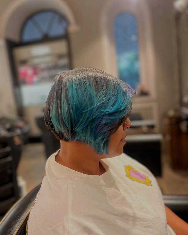 17. Teal Blue Gradient Pixie Bob - Pixie Bob Haircuts
