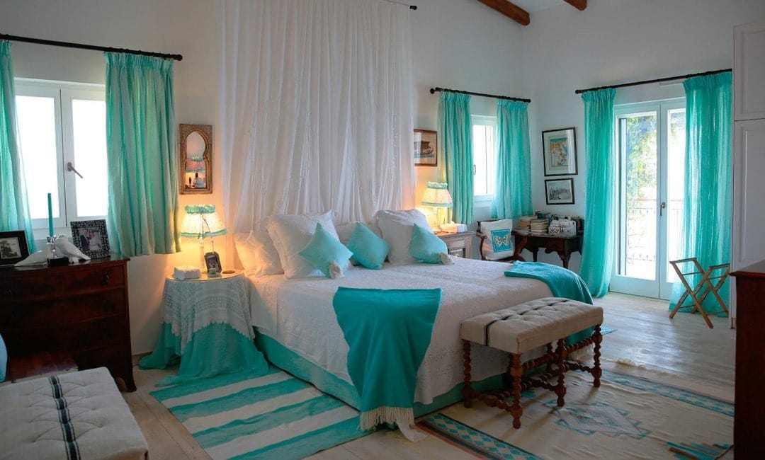 22. Airy Mediterranean White and Turquoise Retreat - turquoise bedroom ideas