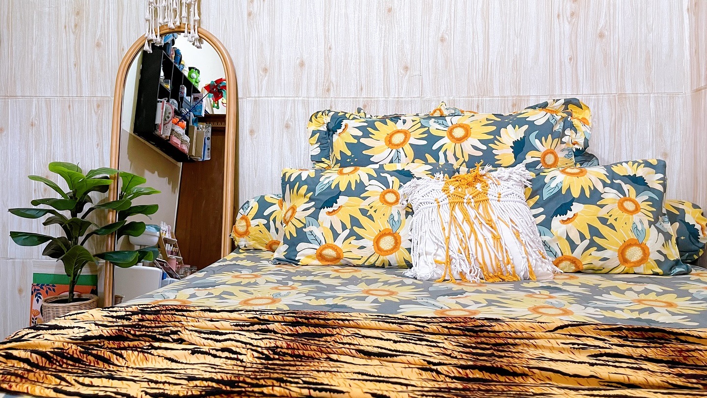 15. Teal and Mustard Sunflower Pattern Mix - sunflower bedroom ideas