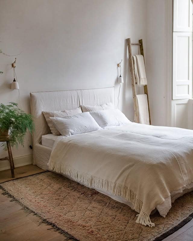 10. Relaxed Off-White Bedroom with Low Platform Bed - off white bedroom ideas