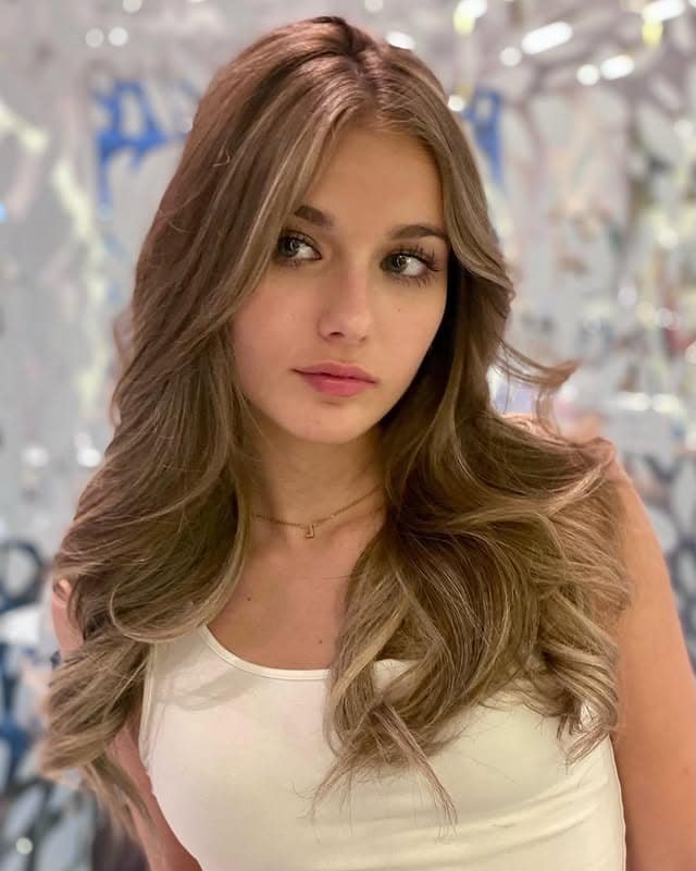 20. Face-Framing Layers in Soft Light Ash Brown - Light Ash Brown Hair Color