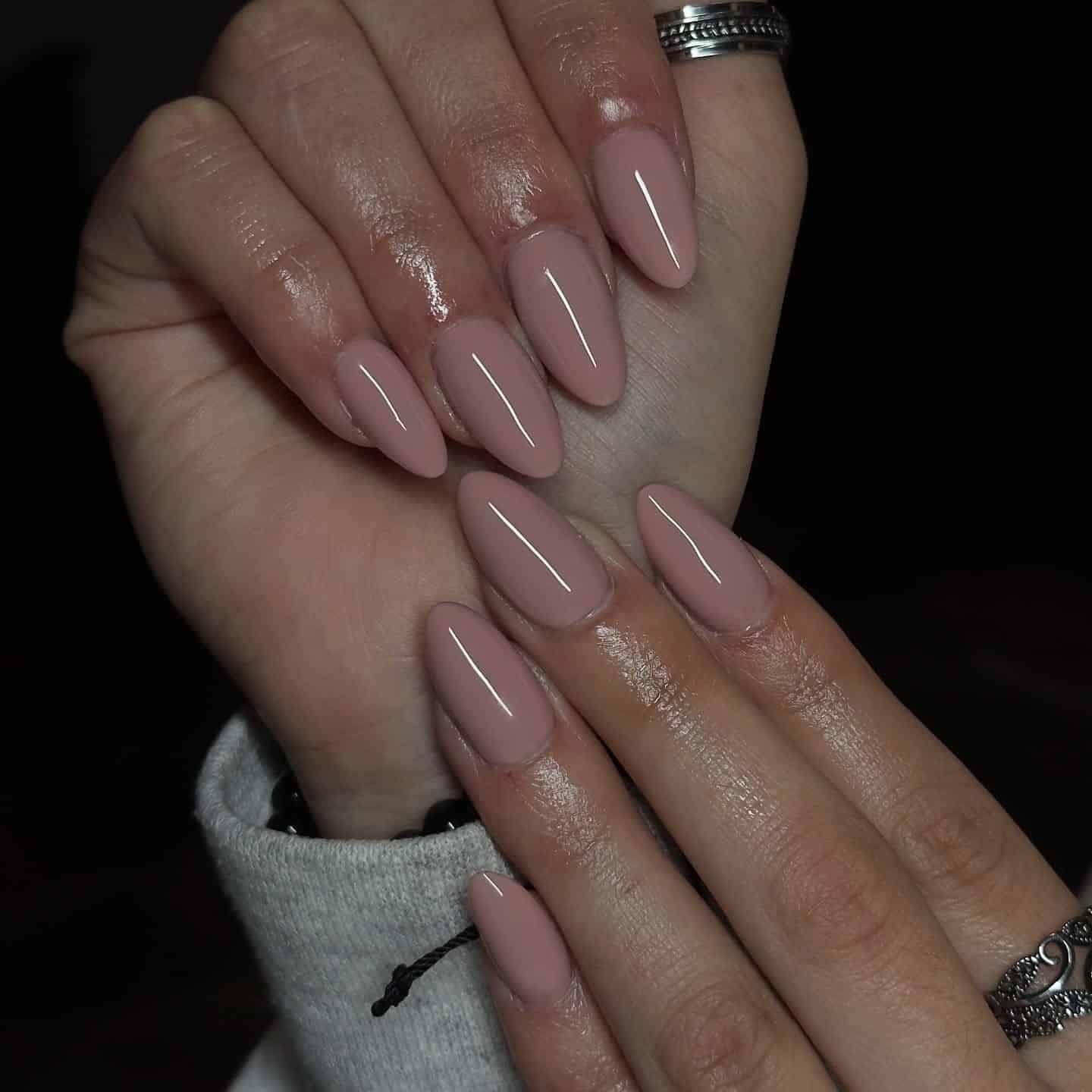 22. Dusty Rose Almond Gloss Nails - classy almond nail ideas