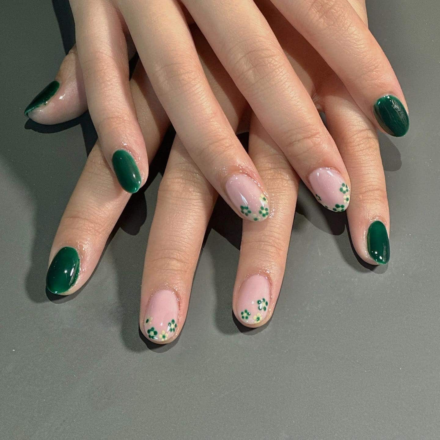 20. Emerald Micro Floral Short Round Nails - cute green nail ideas