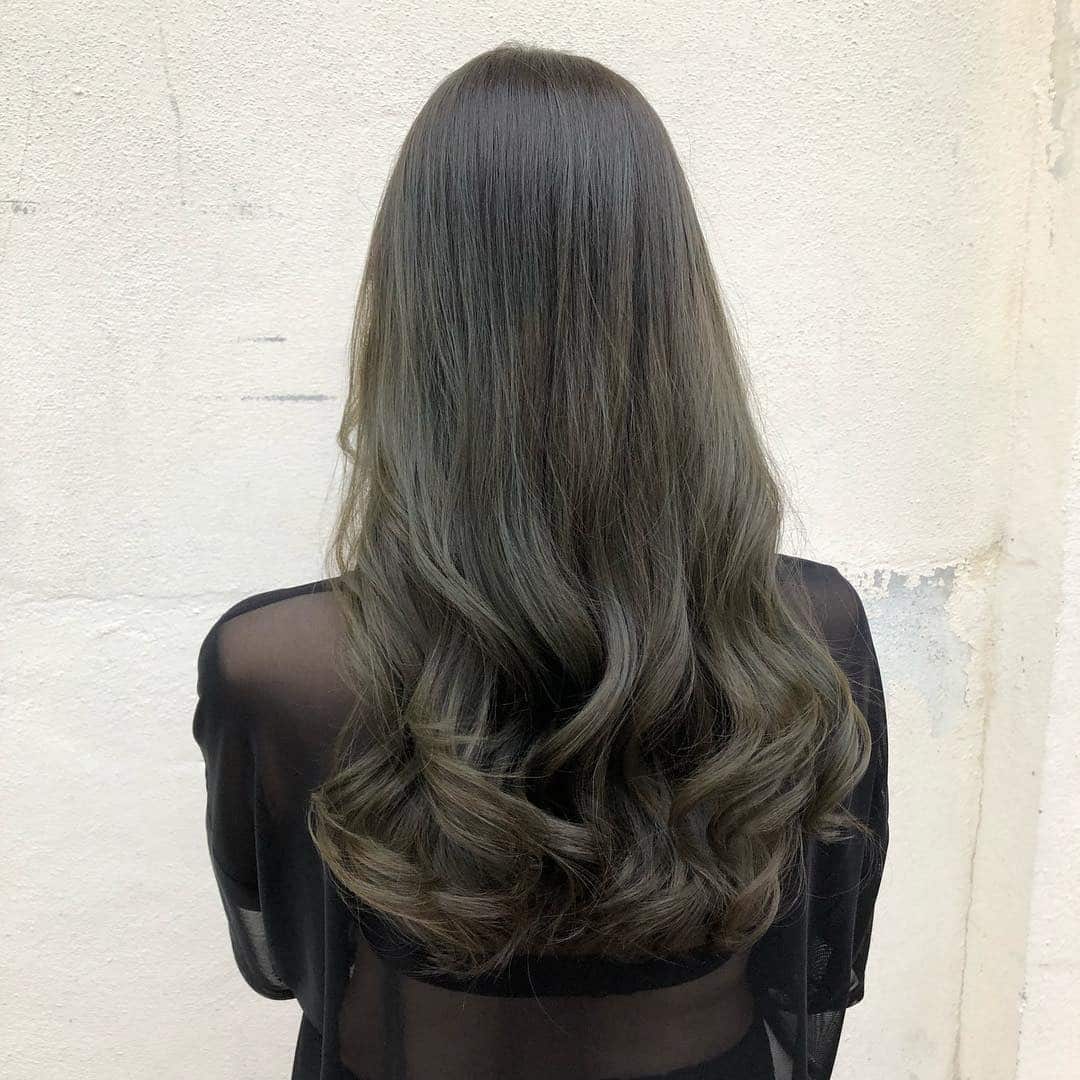 11. Smoky Ash Brown Long Waves - Long Wave Hairstyles