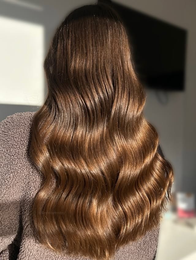 20. Golden Brown High-Gloss Hollywood Waves - Long Wave Hairstyles