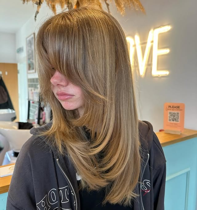 6. Long 90s Curtain Layers with Golden Blonde - 90S Hairstyles