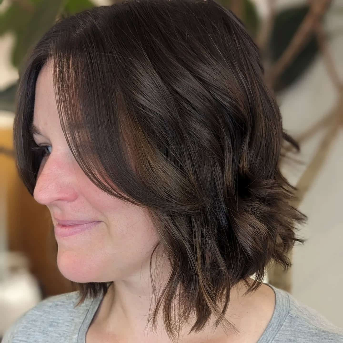 17. Mocha Brown Face-Framing Layered Bob - Layered Bob Hairstyles