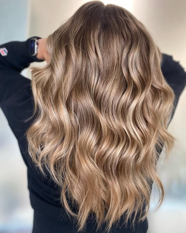 15. Mushroom Bronde with Soft Texture - Fall Blonde Hair Color