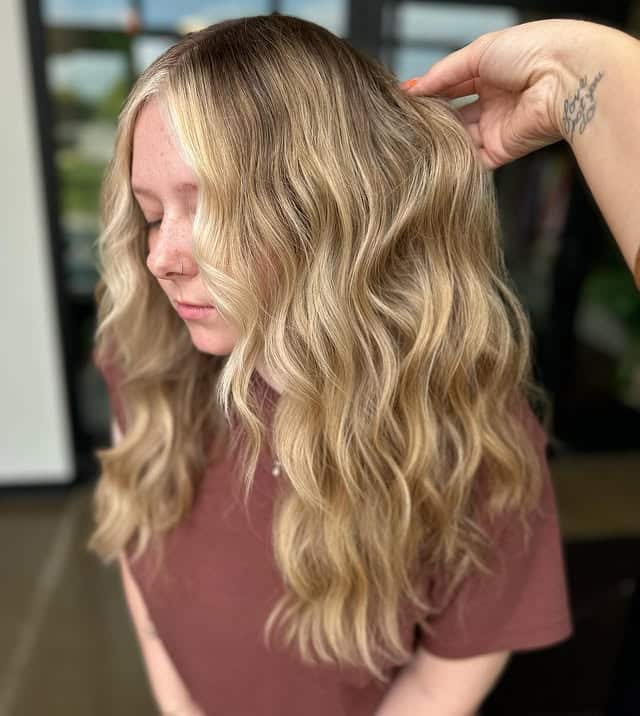 18. Golden Beige Blonde with Soft Waves - Fall Blonde Hair Color