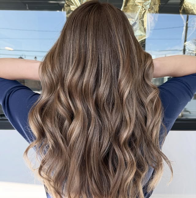 20. Rich Bronde with Dimensional Waves - Fall Blonde Hair Color