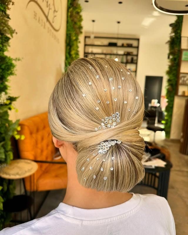 19. Rich Plum Gloss Waves - Plum Hair Color