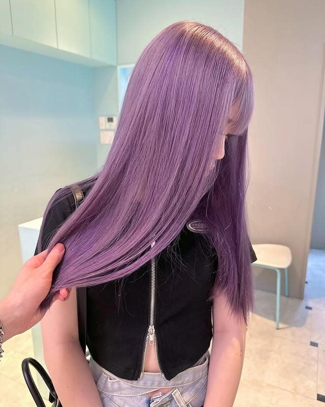14. Sleek Light Lavender Straight Layers - Light Purple Hair Color