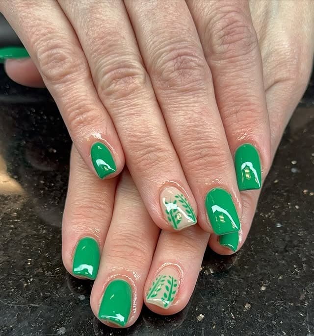 9. Classic Green Short Square Nails with Leaf Accent - simple green nail ideas