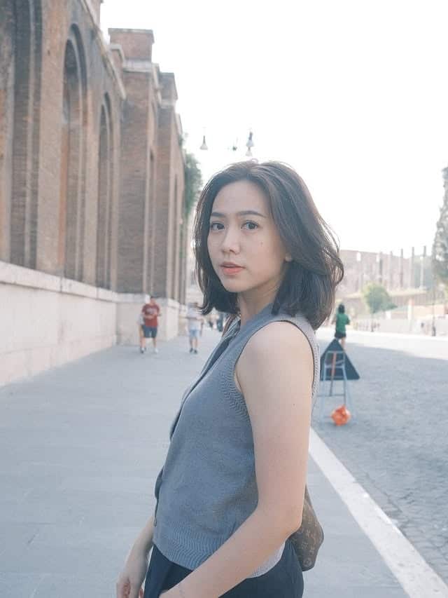 1. Soft Layered Brunette Lob - Short Fluffy Hair