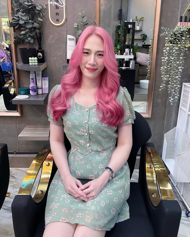 20. Glossy Pastel Pink Glam Waves - Pastel Pink Hair Color