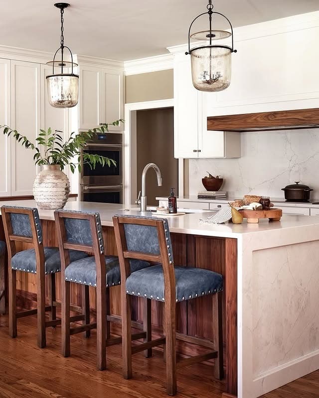 7. Transitional Kitchen with Mixed Materials - beautiful kitchen ideas